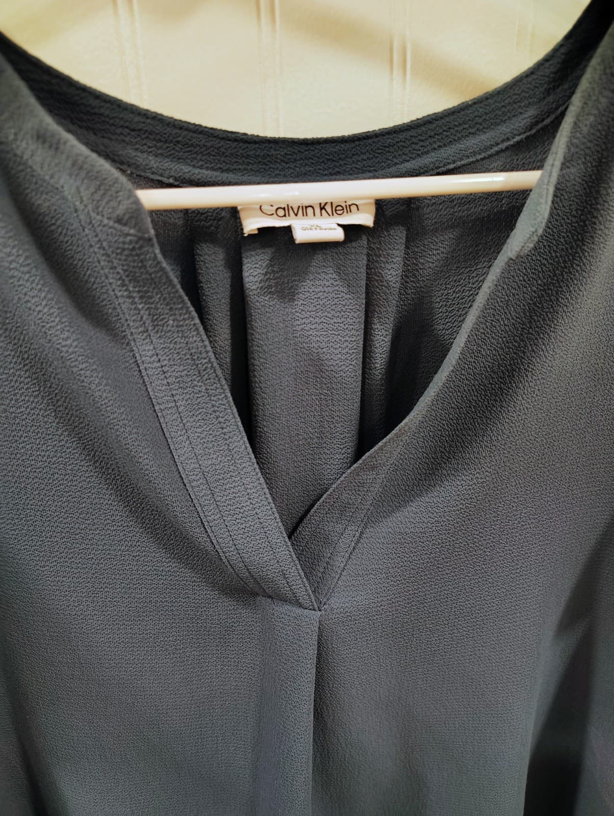 Calvin Klein Navy Blue Blouse EUC XL V Neck - Thumbnail 10