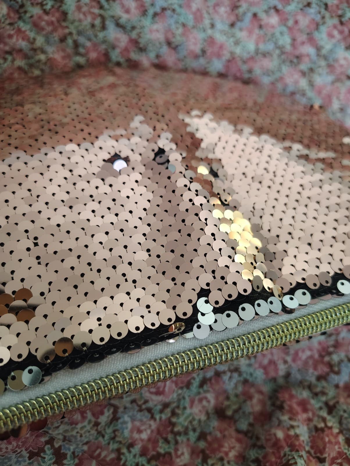 NWOT Large Pink Silver Sequin Makeup Bag Clutch - Thumbnail 5