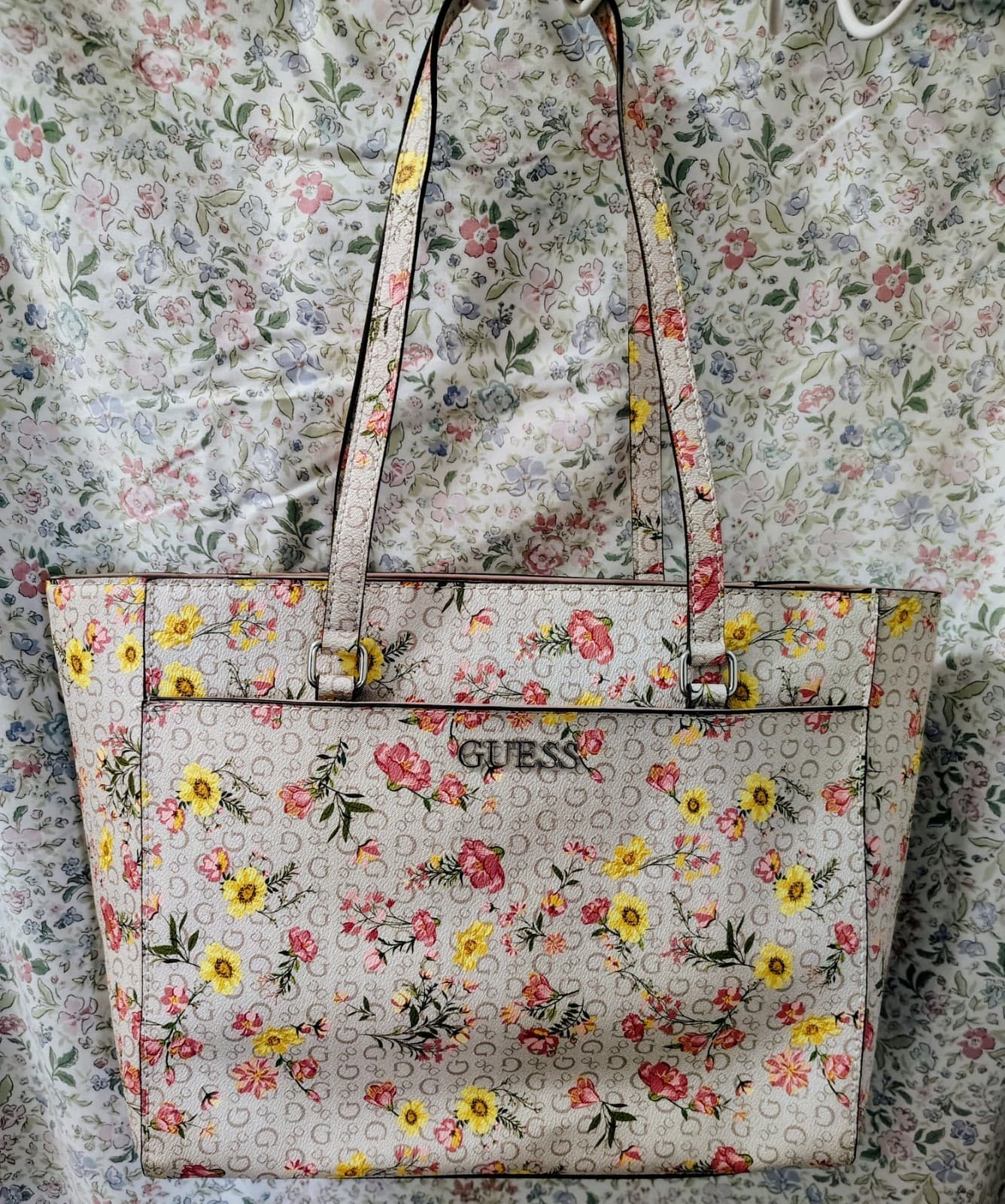 GUESS Kinsley Large Tote Bag, floral print, NWOT - Thumbnail 3