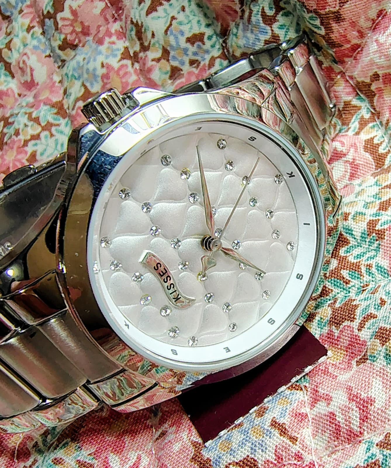 NWT NIB Hershey Kisses Silver Stainless Steel Watch MSRP 140 - Thumbnail 3