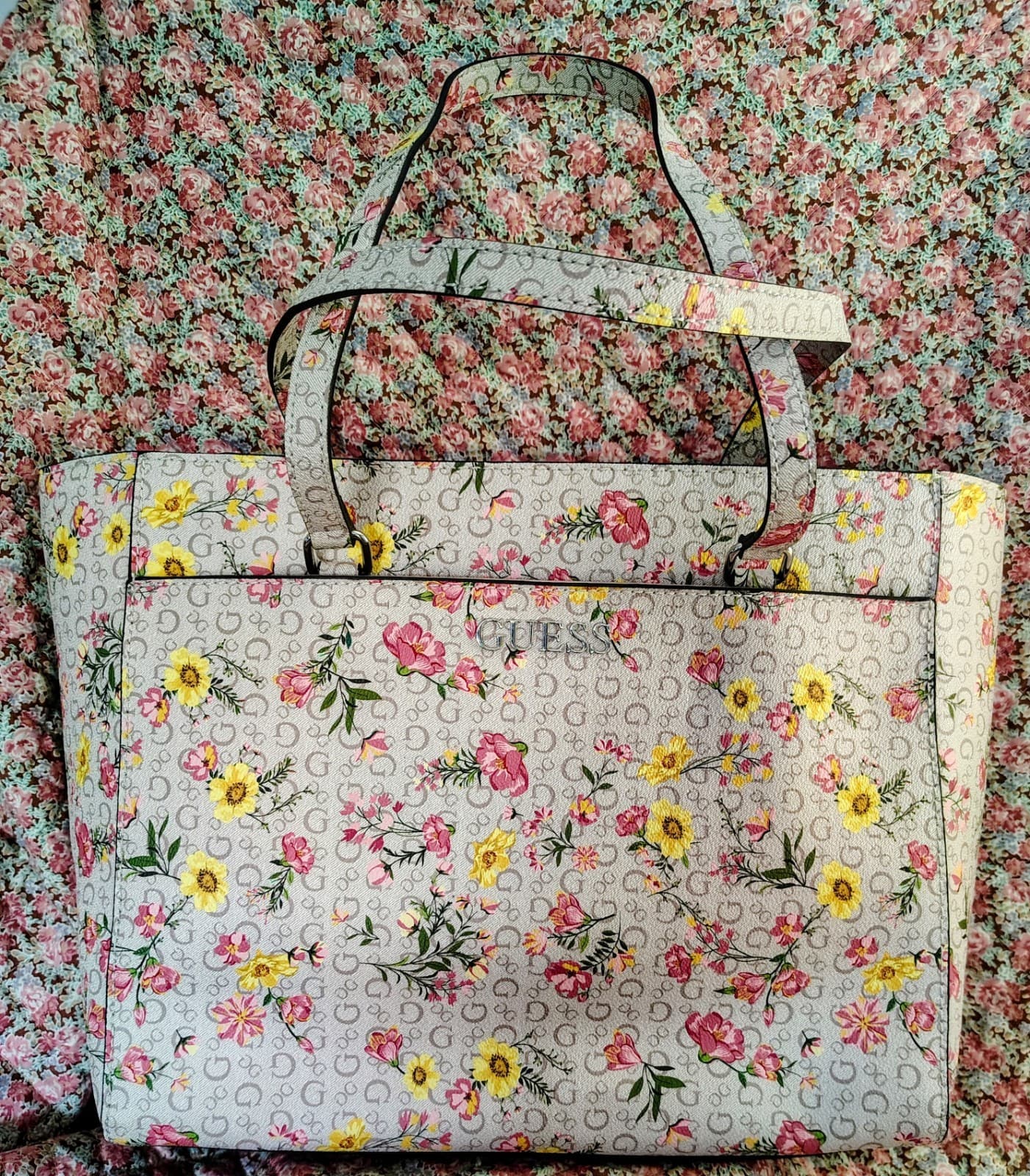 GUESS Kinsley Large Tote Bag, floral print, NWOT