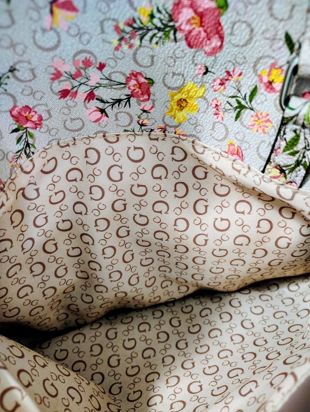GUESS Kinsley Large Tote Bag, floral print, NWOT - Thumbnail 6