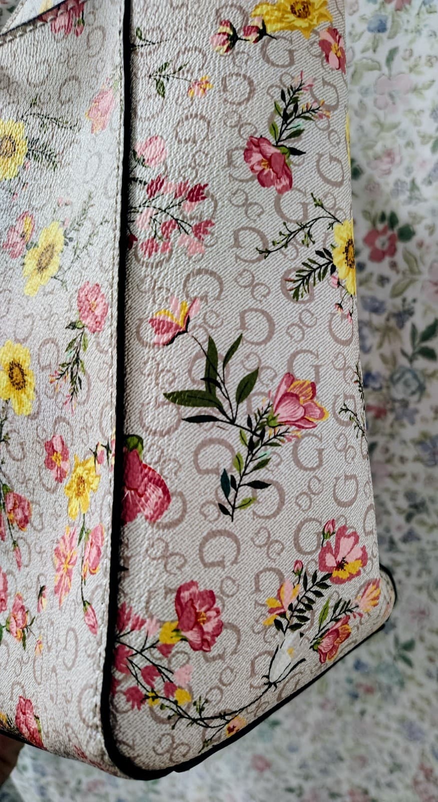 GUESS Kinsley Large Tote Bag, floral print, NWOT - Thumbnail 7