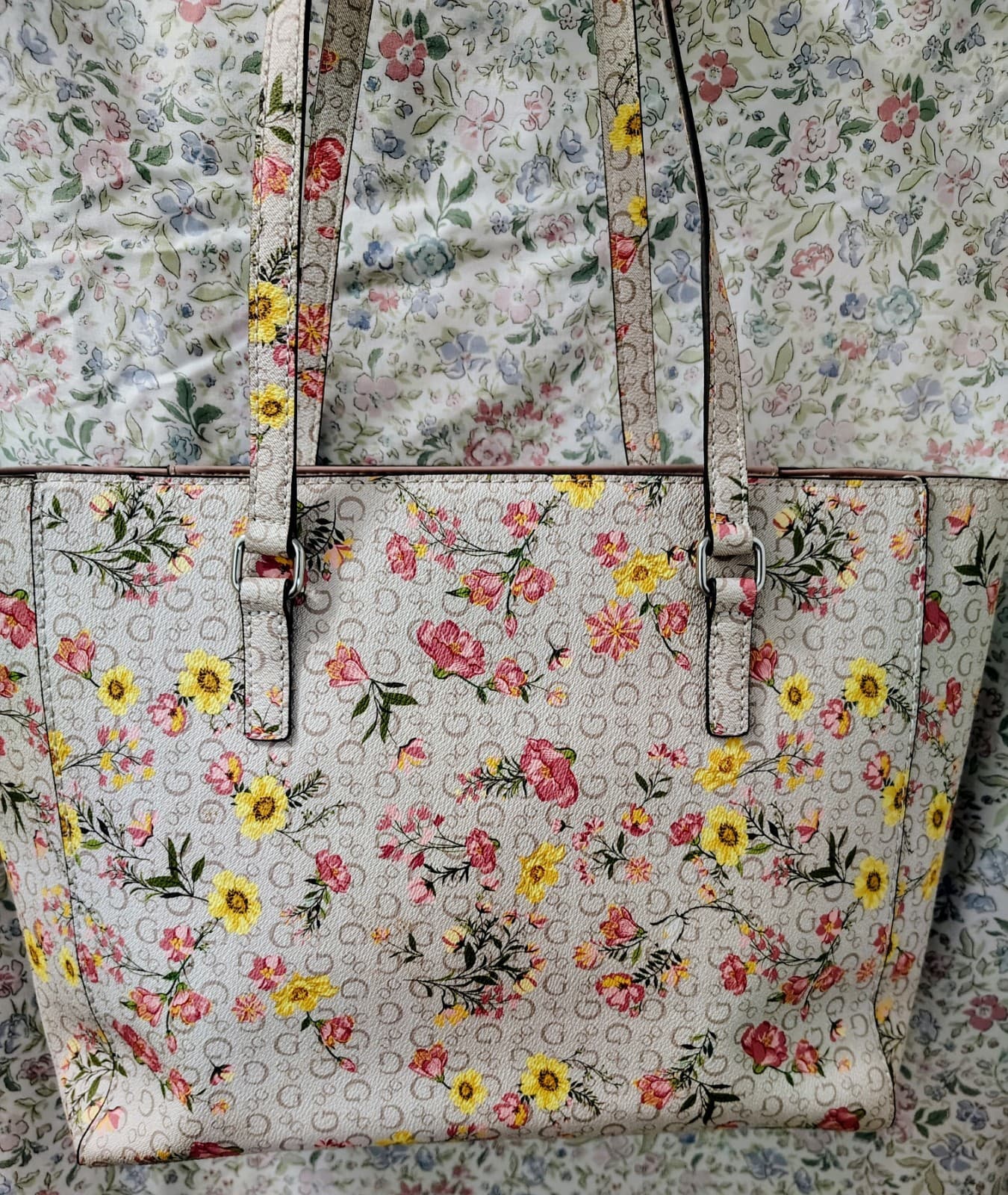 GUESS Kinsley Large Tote Bag, floral print, NWOT - Thumbnail 8