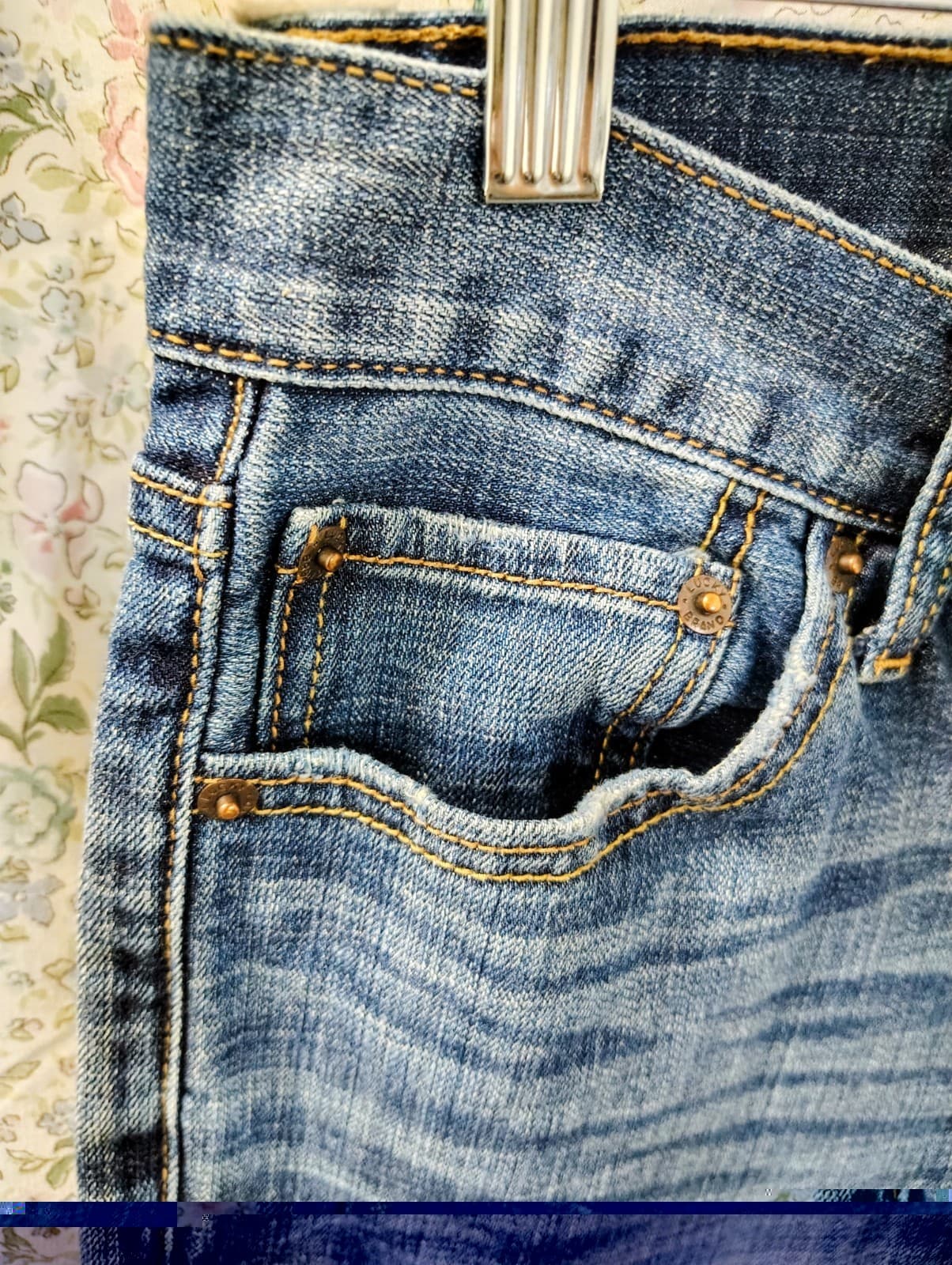 Lucky Brand Men's 361 Vintage Straight Light Wash Faded Denim Jeans W29 L34 - Thumbnail 5
