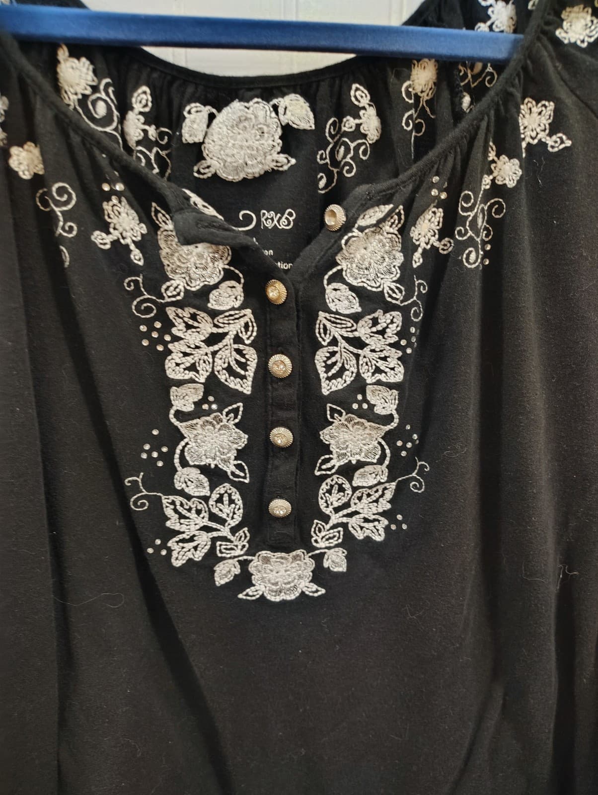 RXB Womens black embroidered v neck short sleeve tee, Rhinestone Buttons, Large - Thumbnail 2
