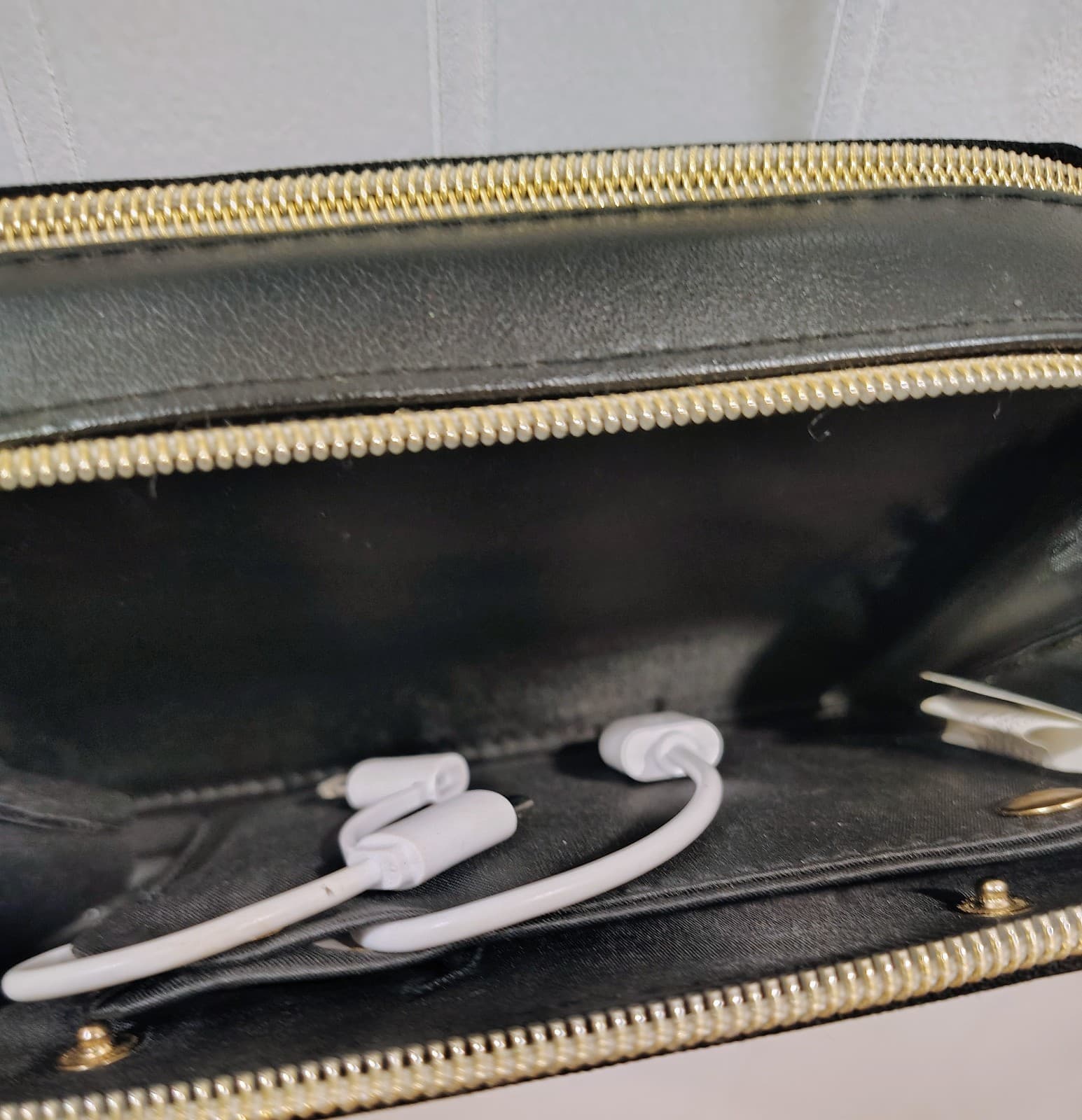Adrienne Vittadini Studio Black Crossbody Bag Purse GUC - Thumbnail 12