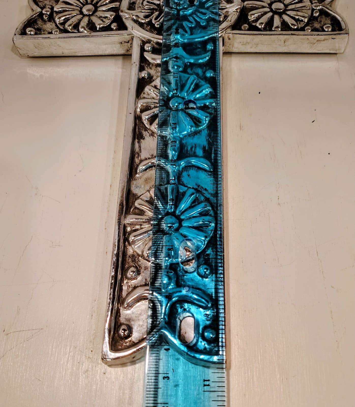 Ornate Religious Cross Wall Hanging Silver Chrome Resin Floral Design 11" EUC - Thumbnail 6