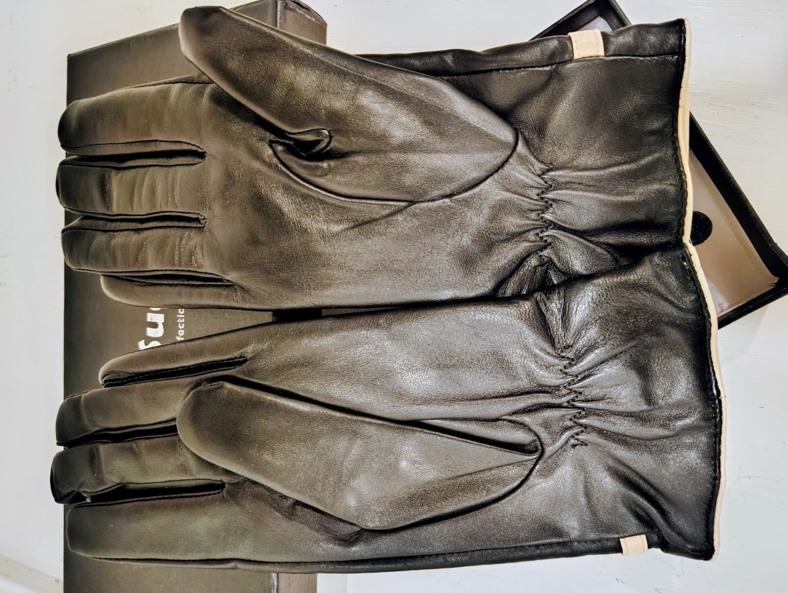 NIB Marsue Touchscreen Lambskin Leather Gloves, Cashmere Lining, Size Large NWT - Thumbnail 5