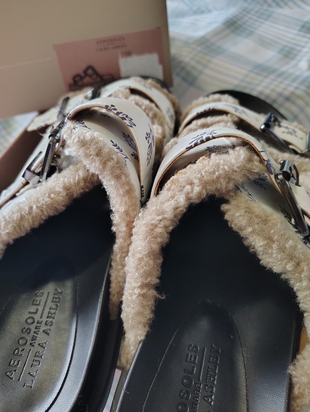 NEW Aerosoles Laura Ashley Olivia Women 11M Faux Fur Adjustable Slide Sandals - Thumbnail 11