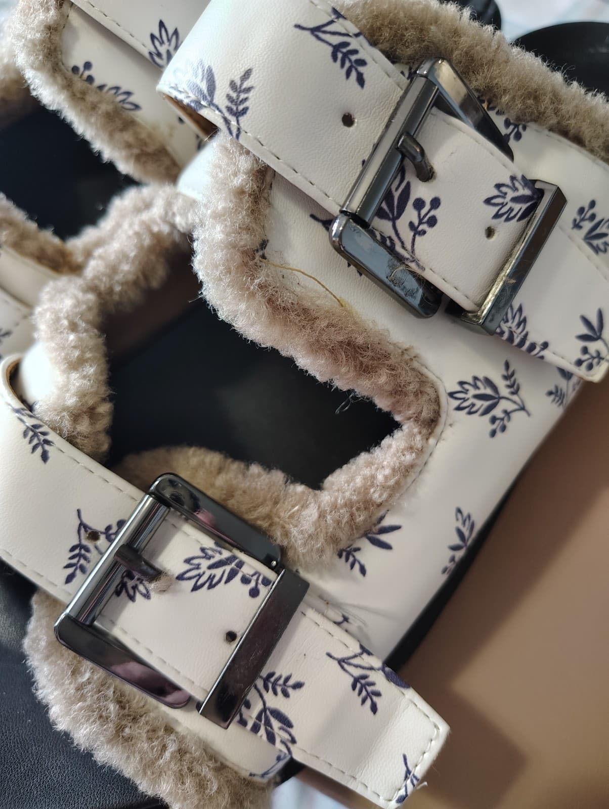 NEW Aerosoles Laura Ashley Olivia Women 11M Faux Fur Adjustable Slide Sandals - Thumbnail 2