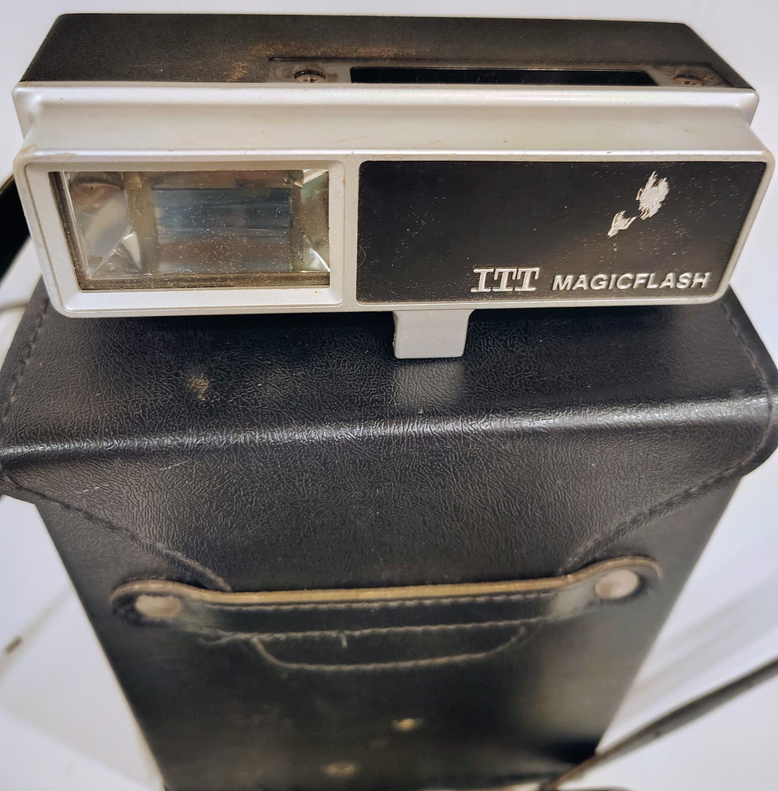 Vintage 1970's Kodak EK6 Instant Camera - Thumbnail 3