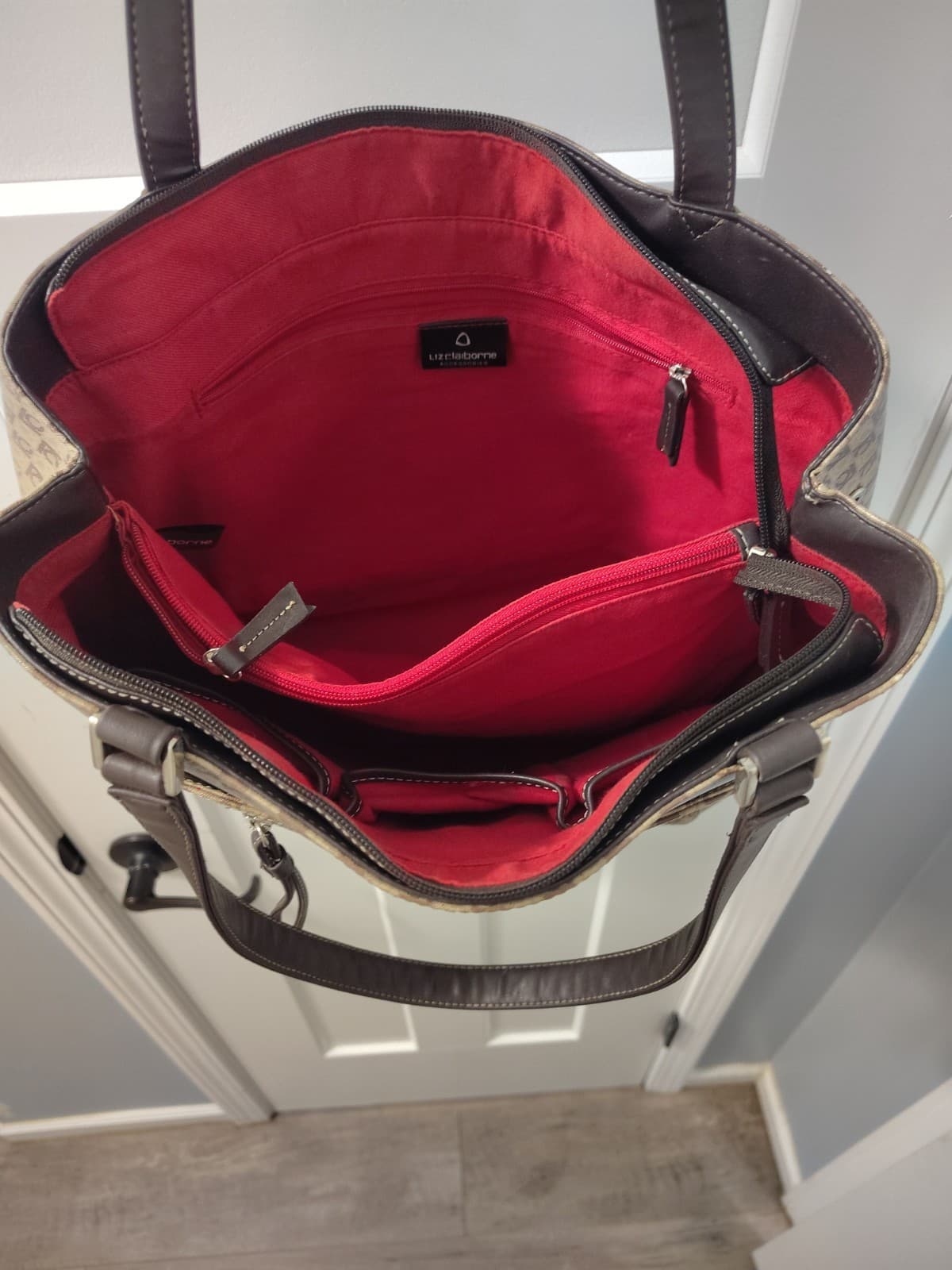Liz Claiborne Purse Brown Geometric LC Logo Pattern Tote Shoulder Bag, Red Inner - Thumbnail 6