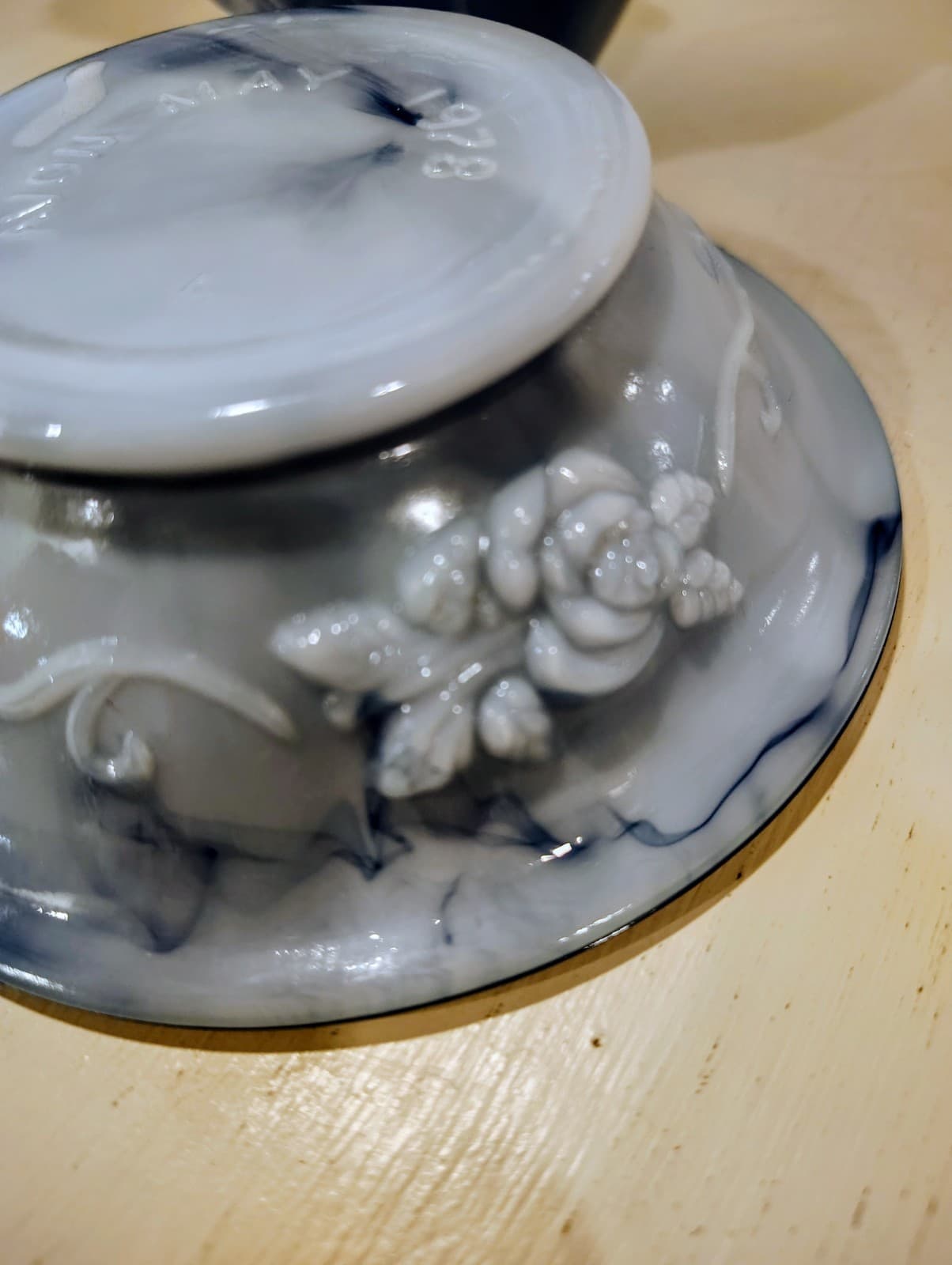 Vintage 1978 Avon Victoriana decanter BLUE SLAG MILK GLASS, pitcher & bowl - Thumbnail 8