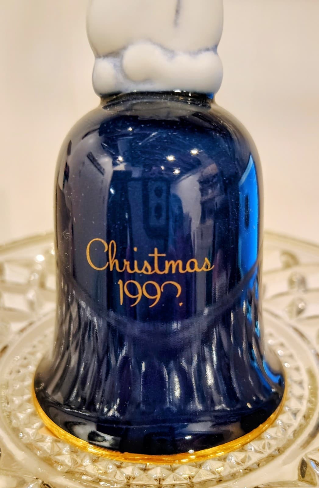Vintage 1992 AVON Christmas Heavenly Notes Angels Blue Porcelain Bell Box - Thumbnail 7