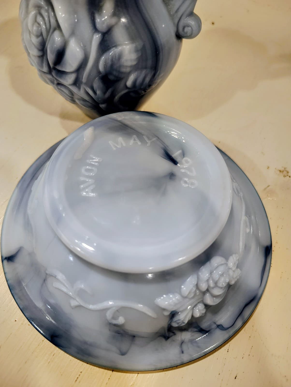 Vintage 1978 Avon Victoriana decanter BLUE SLAG MILK GLASS, pitcher & bowl - Thumbnail 7