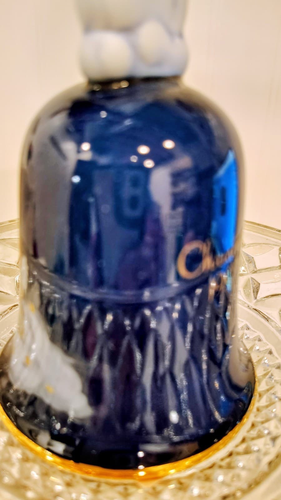 Vintage 1992 AVON Christmas Heavenly Notes Angels Blue Porcelain Bell Box - Thumbnail 6