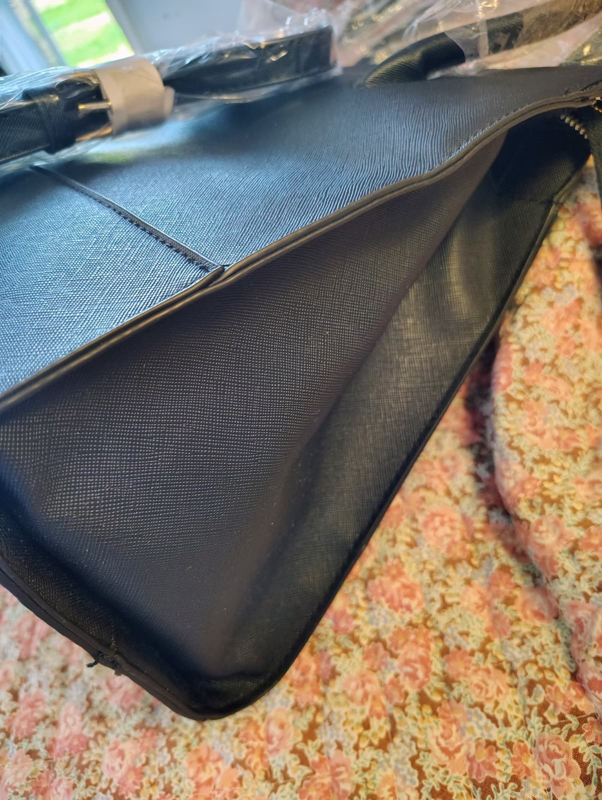 Trina Turk Black Vegan Leather Tote Bag, Crossbody, NWT $148 - Thumbnail 12