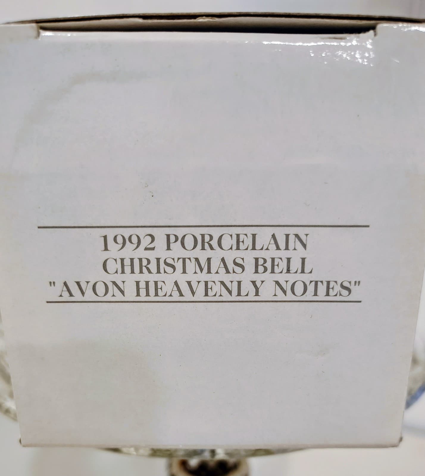 Vintage 1992 AVON Christmas Heavenly Notes Angels Blue Porcelain Bell Box - Thumbnail 14