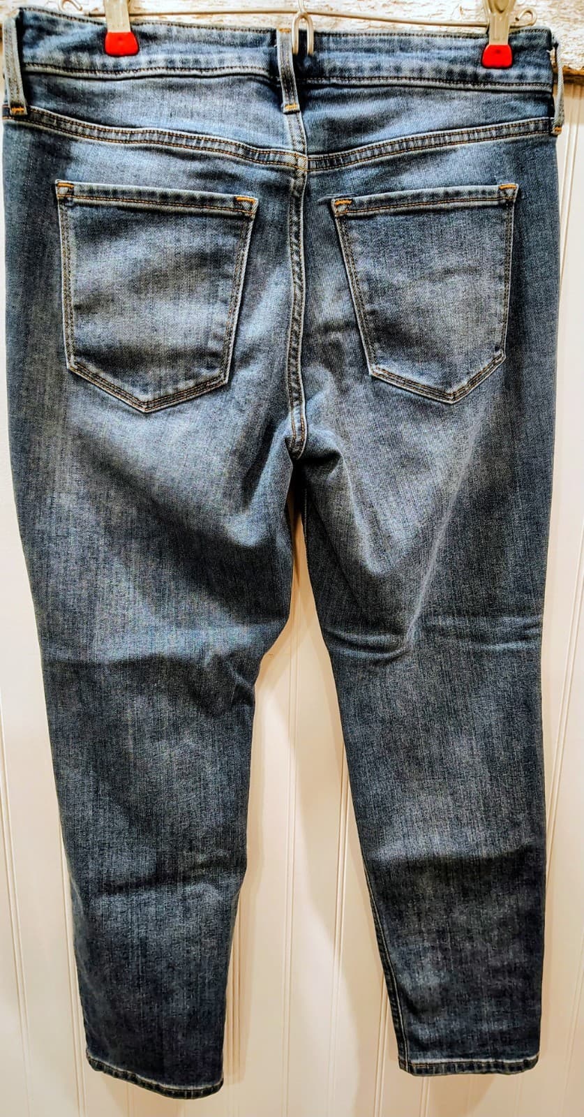 Old Navy Women's Mid Rise Cropped Slim Straight Jeans Size 6 Short EUC - Thumbnail 3