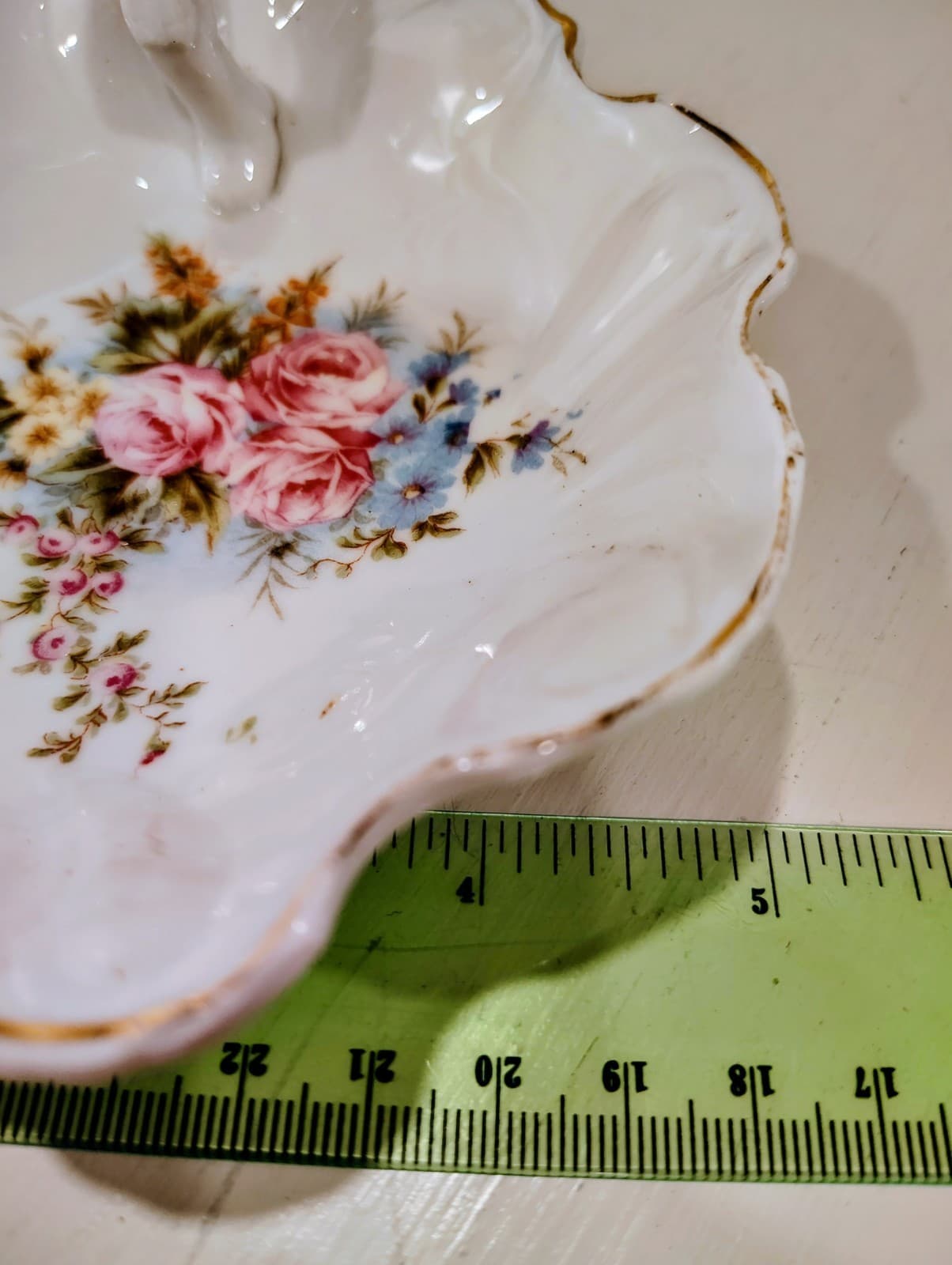 Vintage Hand-Painted Leaf with Floral Design Trinket Dish Trimmed in Gold - Thumbnail 9
