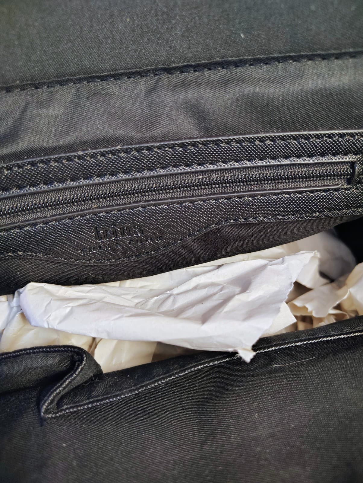 Trina Turk Black Vegan Leather Tote Bag, Crossbody, NWT $148 - Thumbnail 5