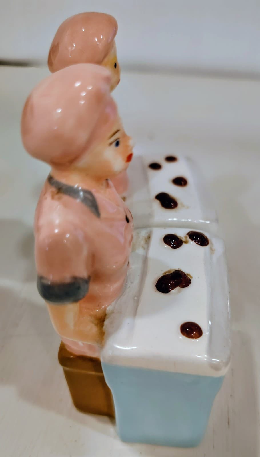 I Love Lucy Chocolate Factory, 1996 Salt And Pepper Shakers - Thumbnail 2