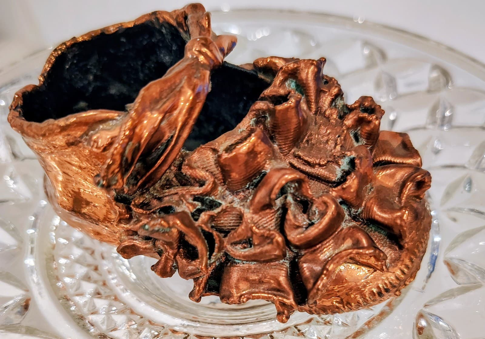 Vintage 1930-1940 Copper Plated Ruffled Baby Shoe - Thumbnail 2