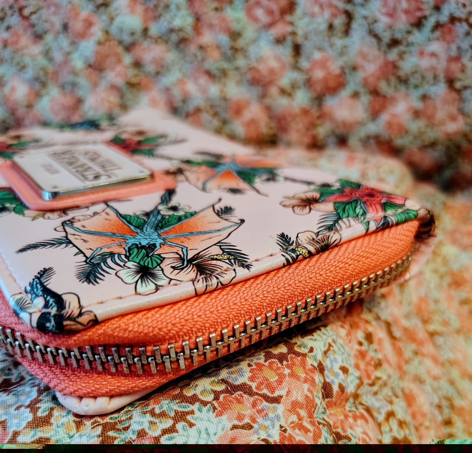 NWOT Loungefly Stranger Things Creatures Zip Wallet - Thumbnail 9