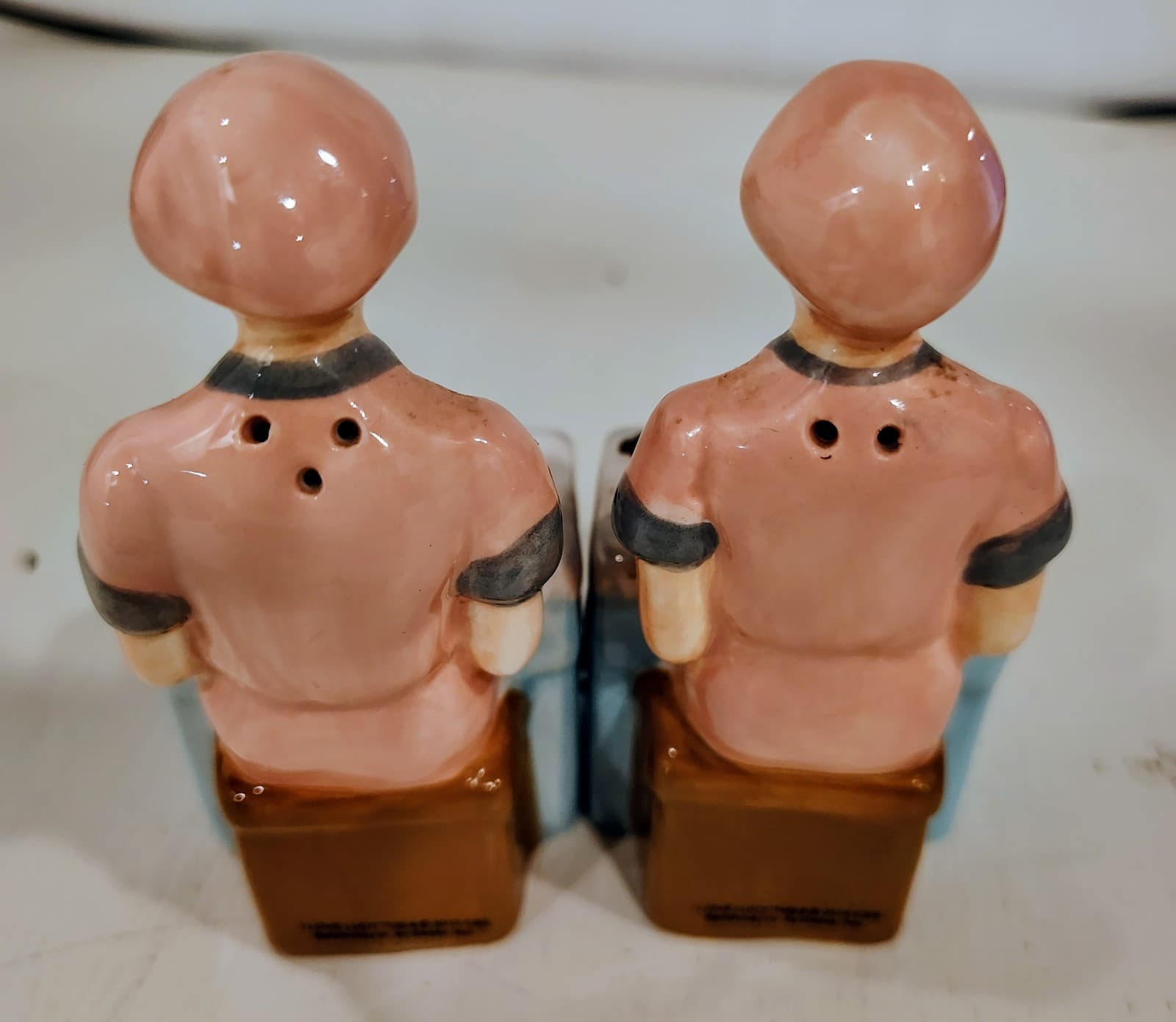 I Love Lucy Chocolate Factory, 1996 Salt And Pepper Shakers - Thumbnail 3
