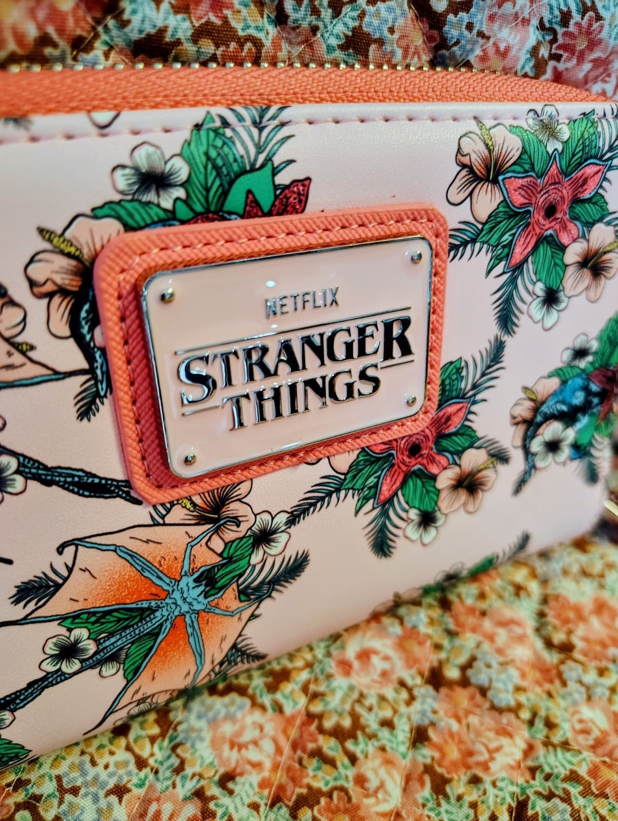 NWOT Loungefly Stranger Things Creatures Zip Wallet - Thumbnail 3