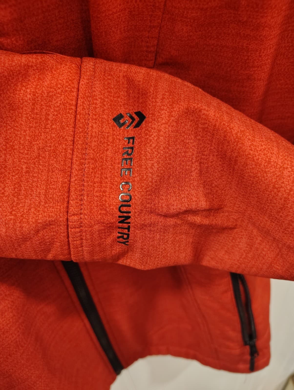 Free Country Women's Hooded Super Softshell Fall Jacket Etched Red EUC Large - Thumbnail 3