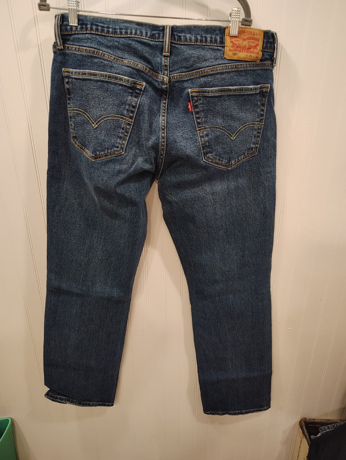 Levi's 559 Relaxed Fit Jeans Men’s 36x34 Blue Denim Distressed Straight Leg EUC - Thumbnail 2