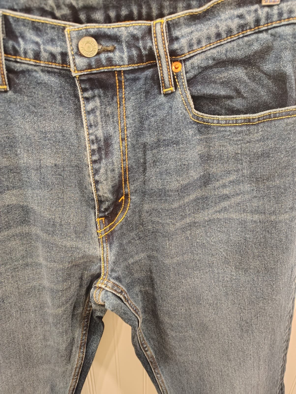 Levi's 559 Relaxed Fit Jeans Men’s 36x34 Blue Denim Distressed Straight Leg EUC - Thumbnail 9