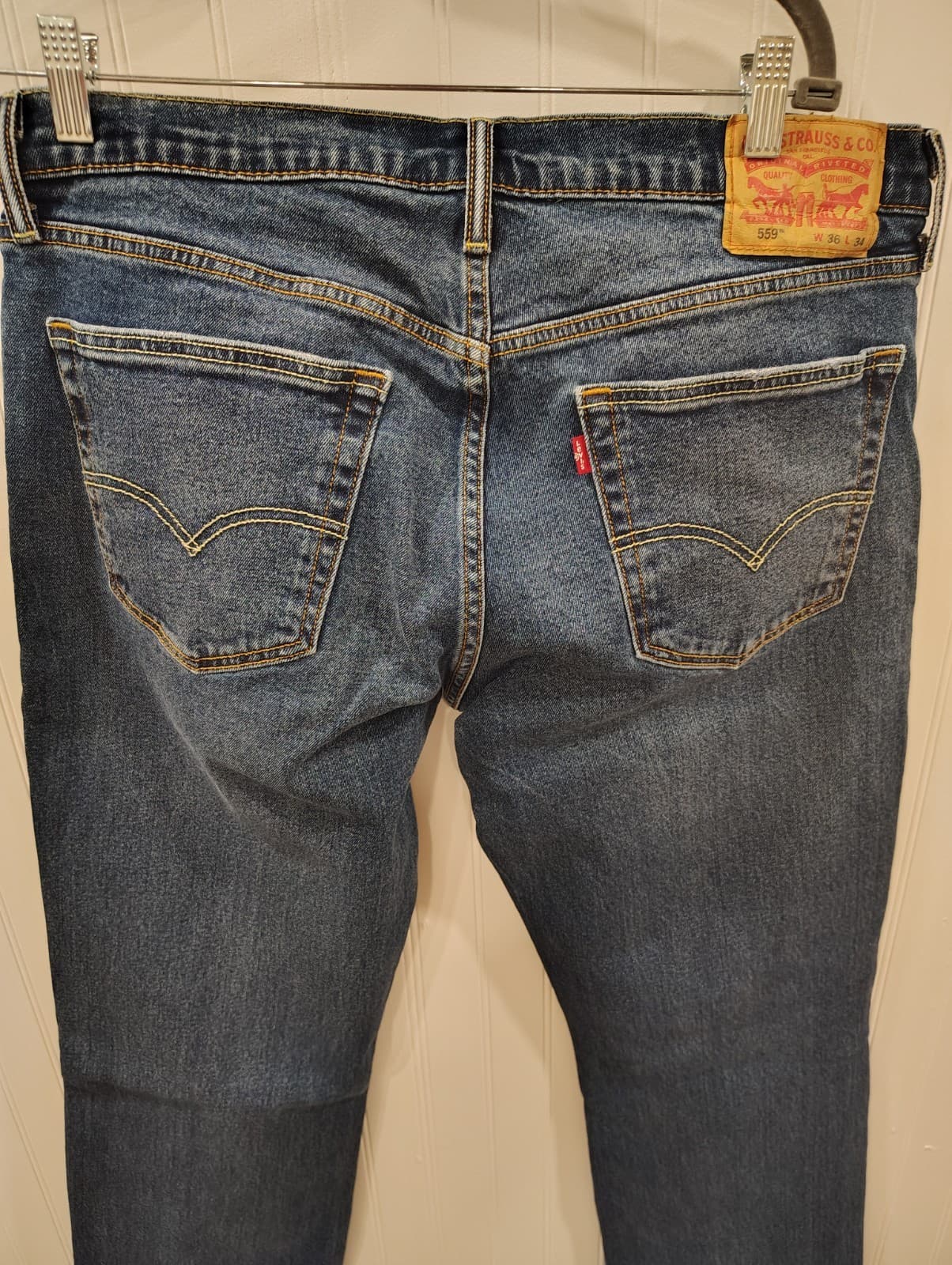 Levi's 559 Relaxed Fit Jeans Men’s 36x34 Blue Denim Distressed Straight Leg EUC