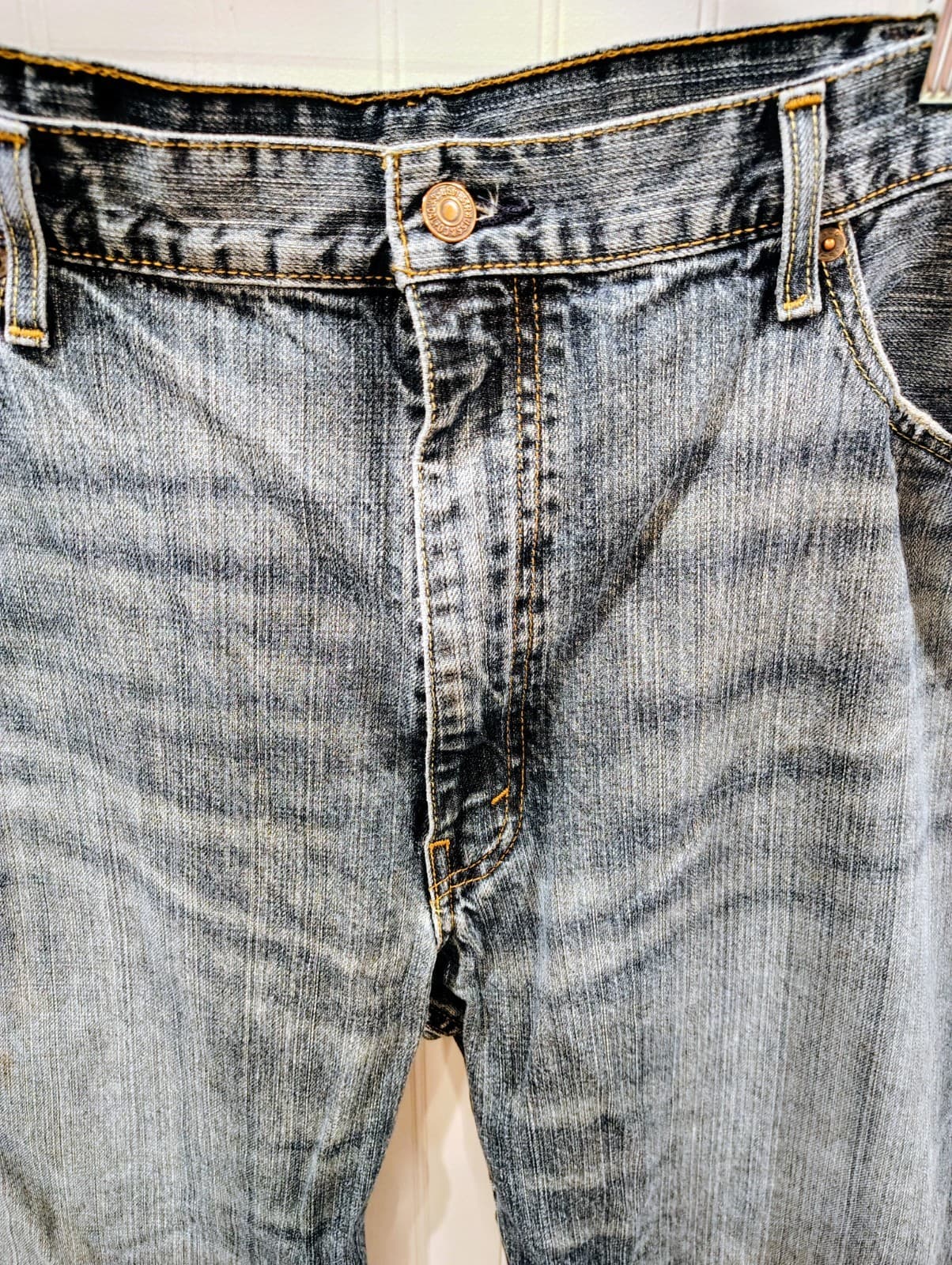 Levi's Relaxed Fit Men's 44x32 GUC - Thumbnail 5