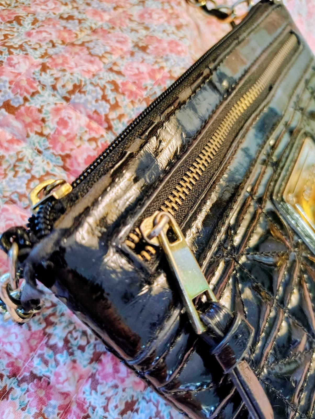 Nicole Miller Black Patent Bag Gold Chain Strap - Thumbnail 15