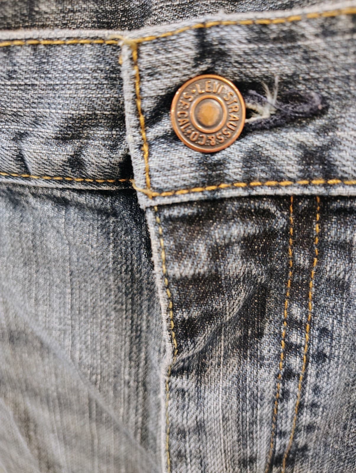 Levi's Relaxed Fit Men's 44x32 GUC - Thumbnail 4