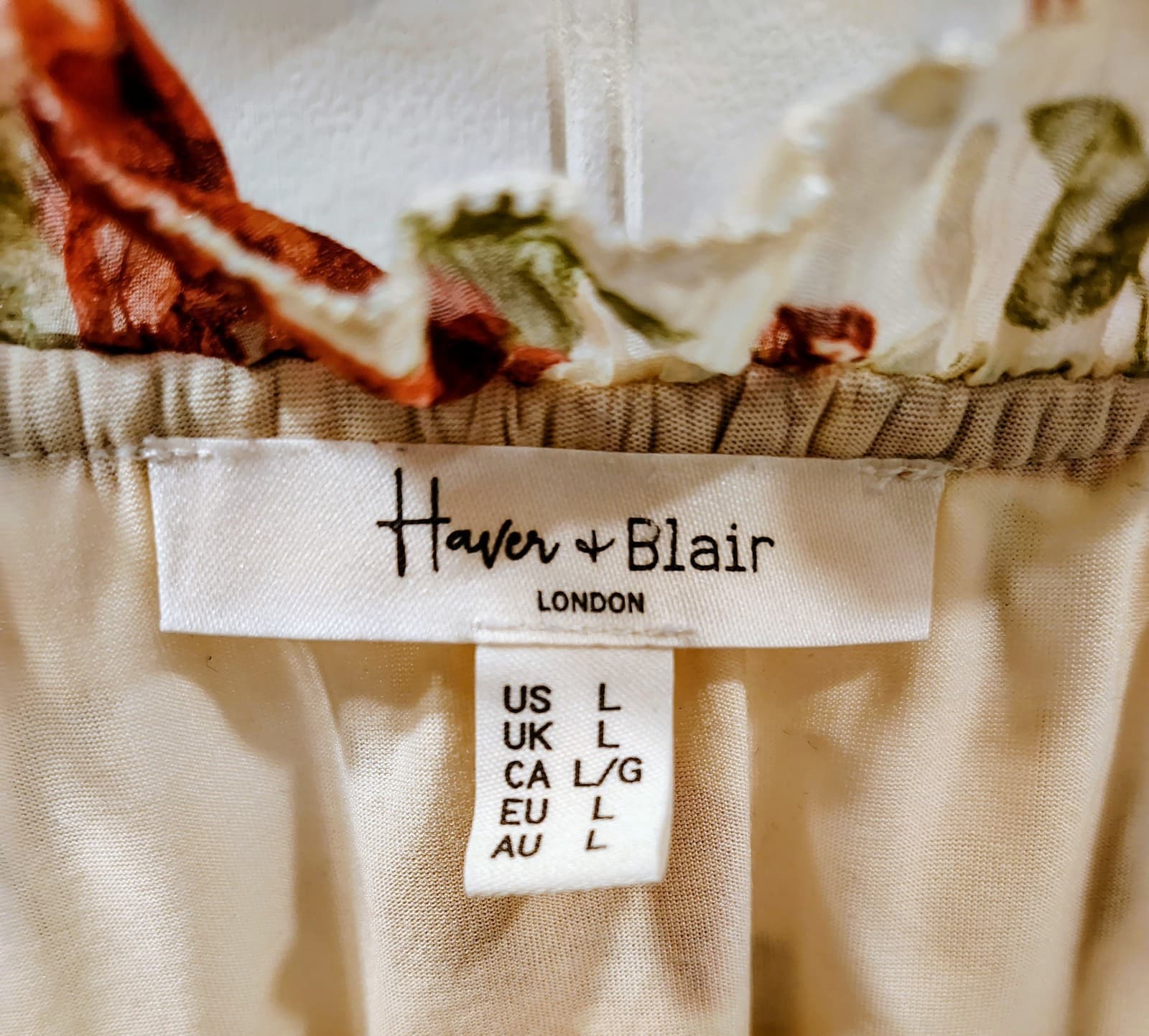 Haver & Blair Floral Top Large, Short Flutter sleeves, Lined - Thumbnail 6