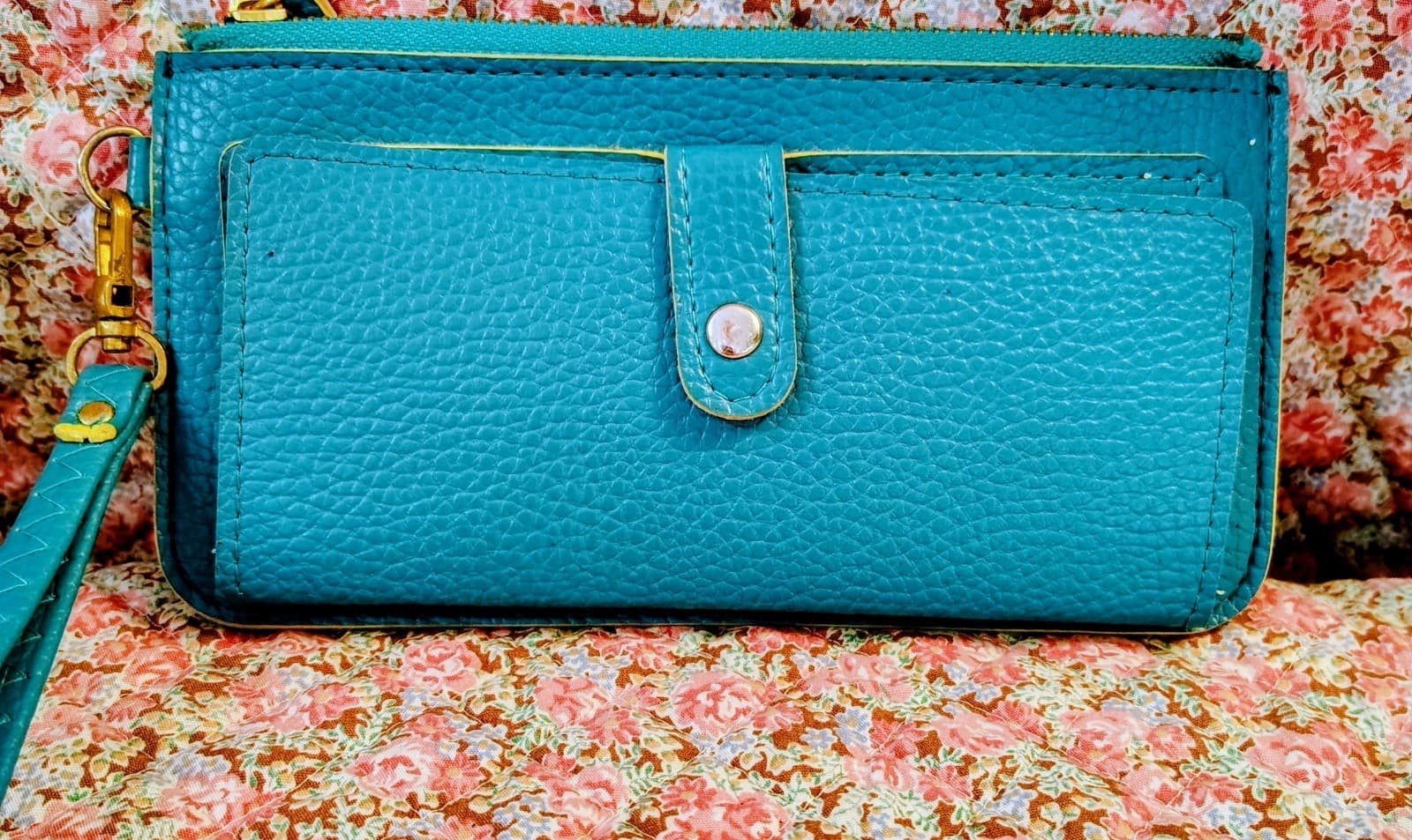 NWOT Turquoise Yellow Faux Pebbled Leather Wallet