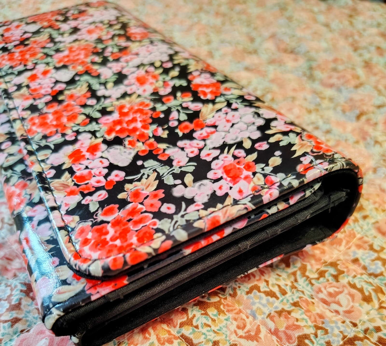 NWOT Floral Red Black Organizer Wallet - Thumbnail 5