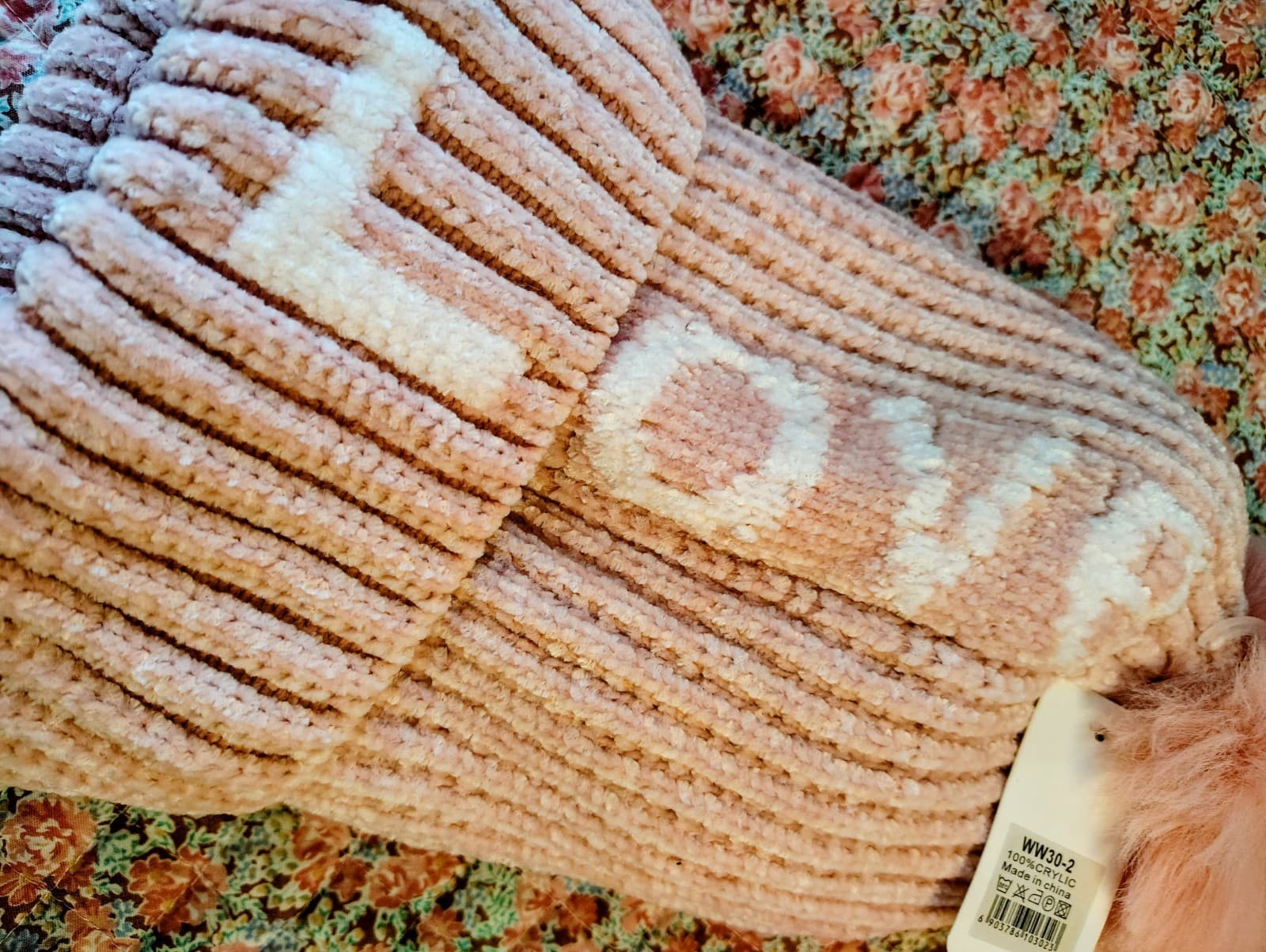 NWT Pink Fizzy Fleece Lined Beanie Hat LOVE - Thumbnail 5