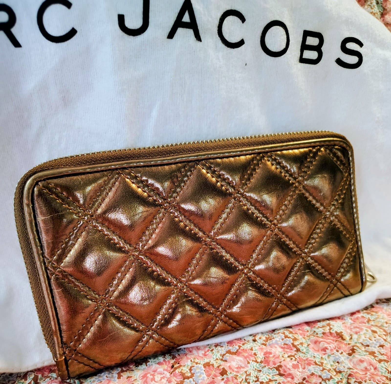 Marc Jacobs Bronze Metallic Quilted Patent Leather Wallet, White Dust Proof Bag - Thumbnail 14