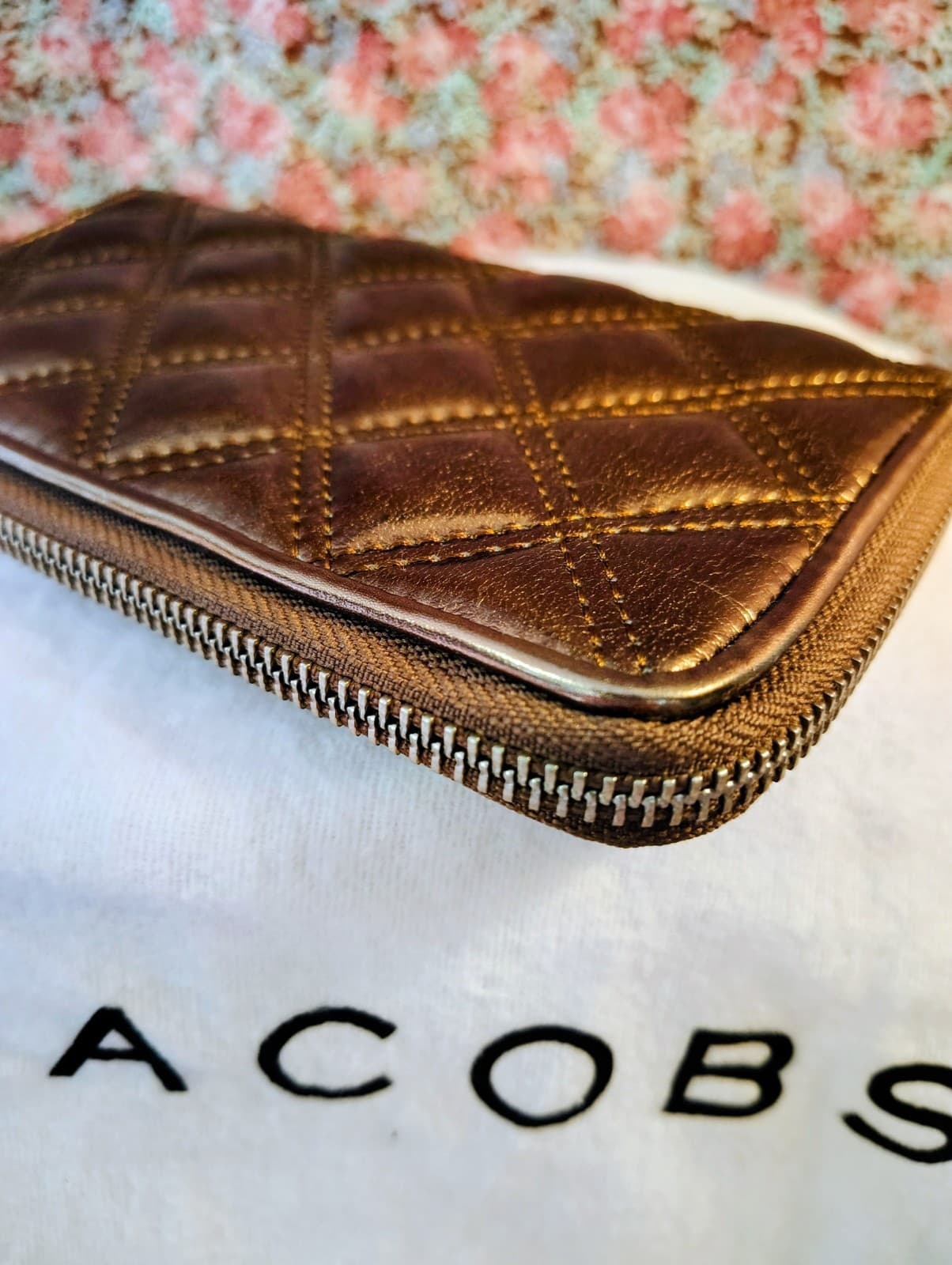 Marc Jacobs Bronze Metallic Quilted Patent Leather Wallet, White Dust Proof Bag - Thumbnail 8