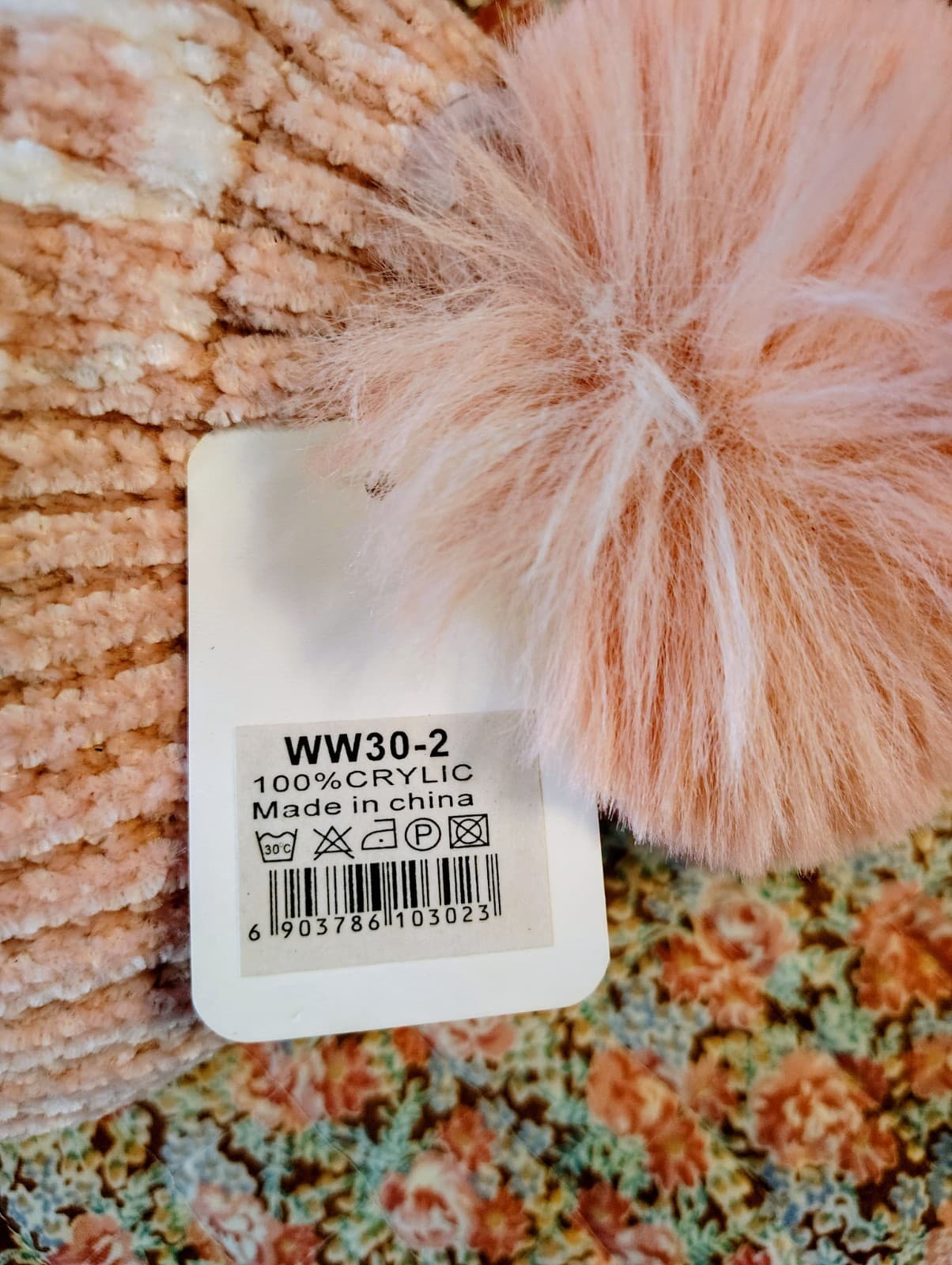 NWT Pink Fizzy Fleece Lined Beanie Hat LOVE - Thumbnail 4