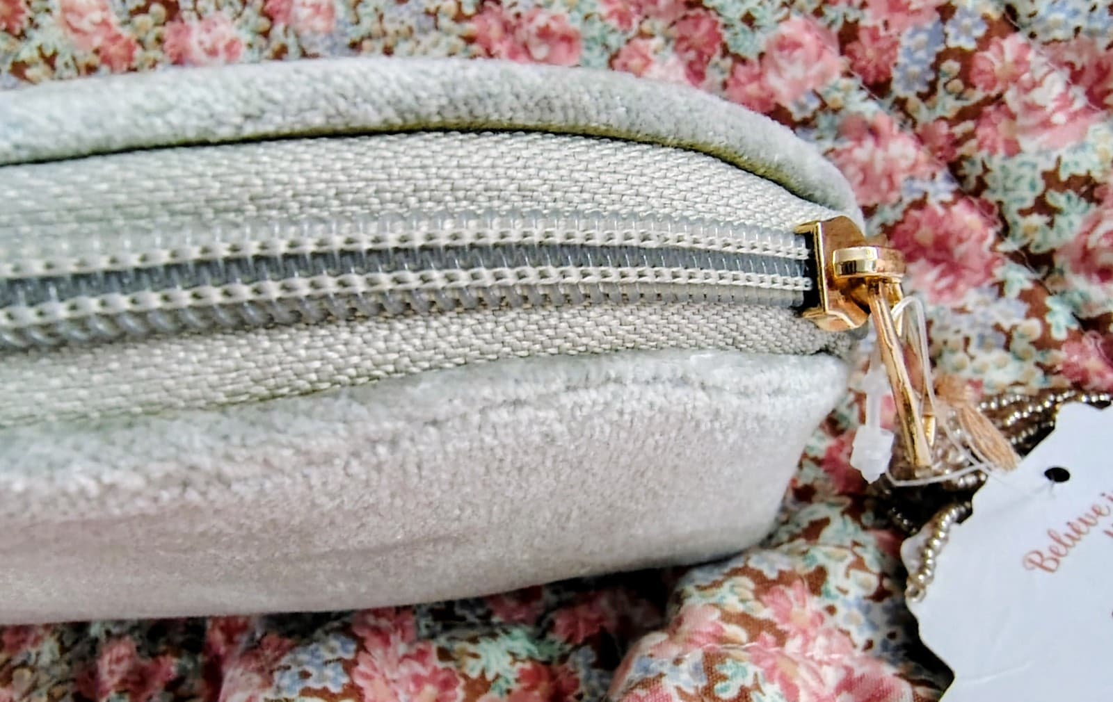 Shine And Sparkle Velvet Floral Cosmetic Bag Embroidered Beaded NWT - Thumbnail 6