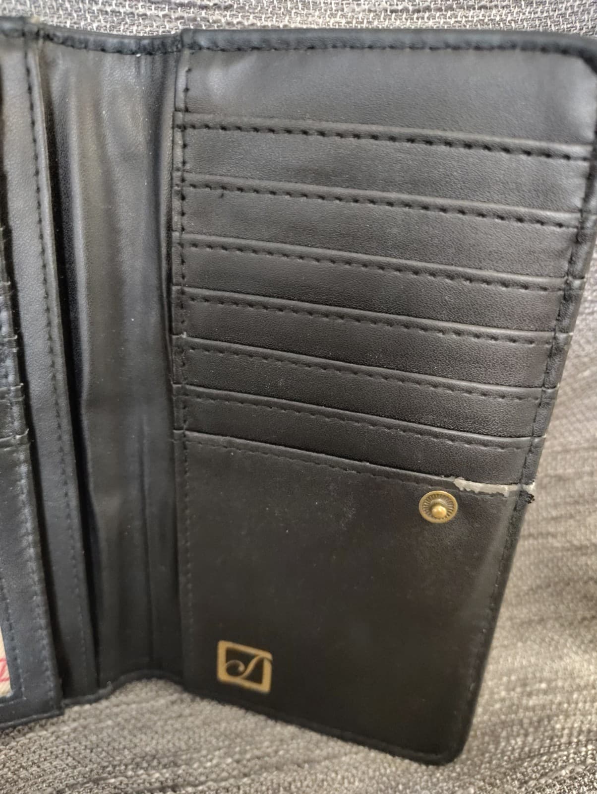 Stone Mountain Black Leather Wallet - Thumbnail 8