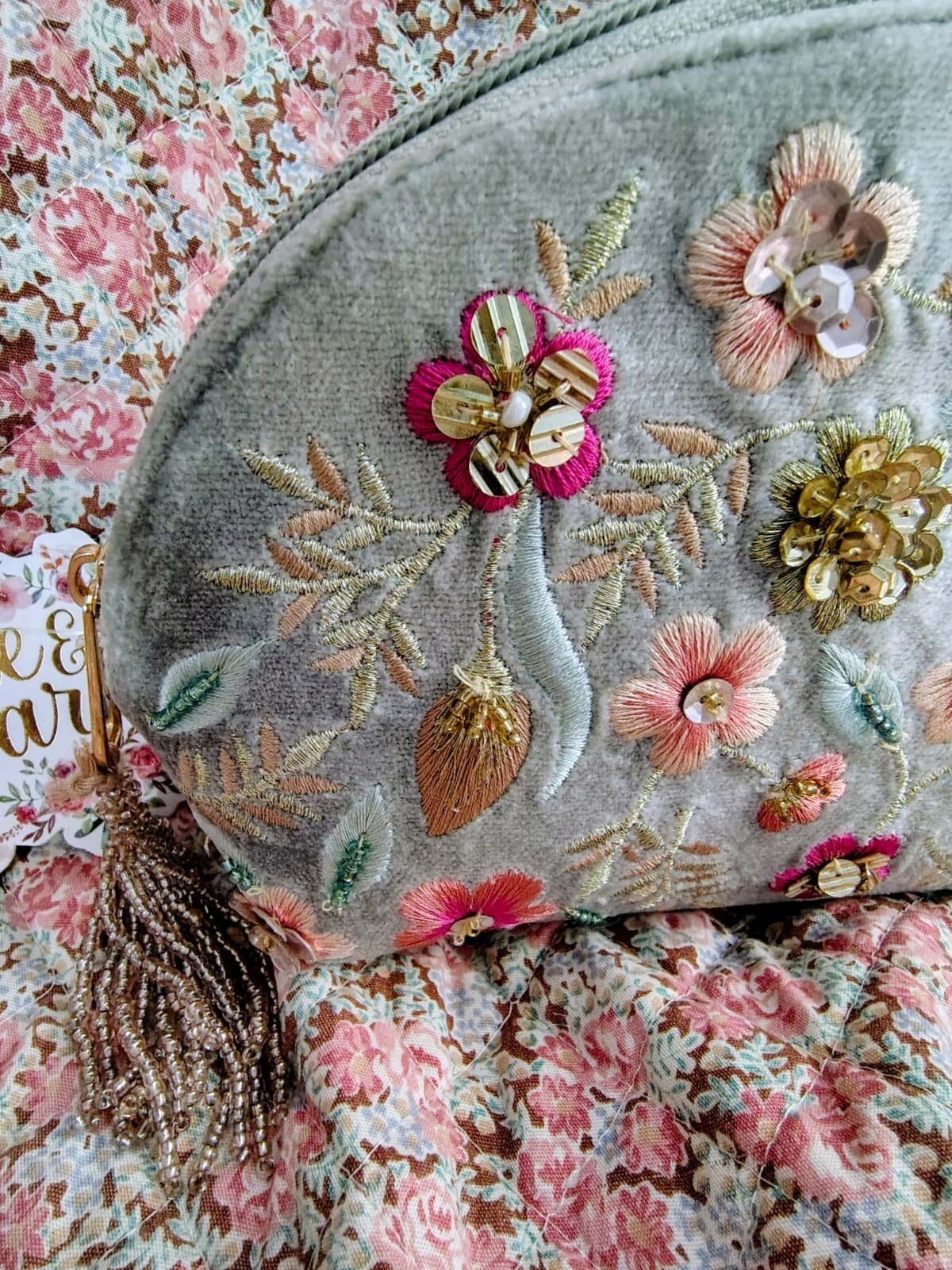 Shine And Sparkle Velvet Floral Cosmetic Bag Embroidered Beaded NWT - Thumbnail 2