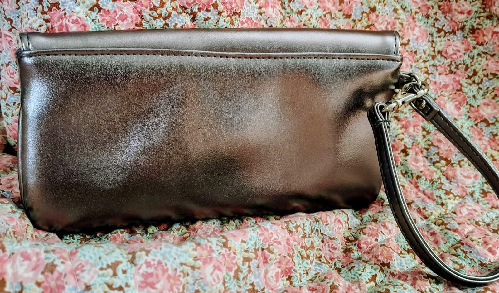 Victoria's Secret Clutch Wristlet metallic exterior Chrome - Thumbnail 4