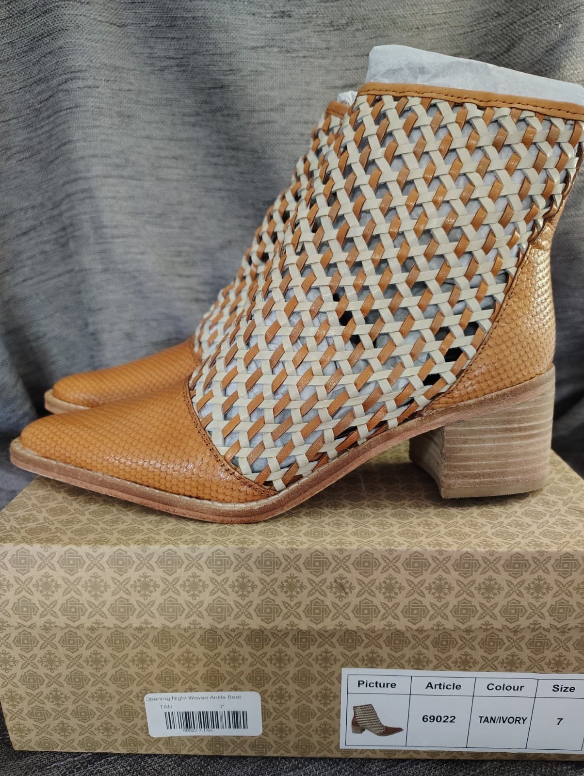 NEW Roolee Braided Leather Tan/White Anklet Boots, Size 7 - Thumbnail 3